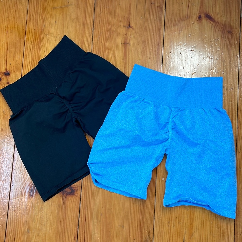 2 Scrunch Butt Biker Shorts